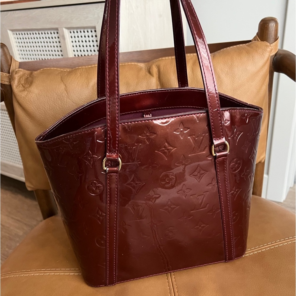 LV vernis tote avalon MM